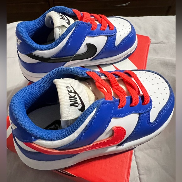 NIKE DUNK LOW (TDE)
WHITE/BRIGHT CRIMSON
BLANC/JEU ROYAL/CRAMOISI VIF - Picture 8 of 8